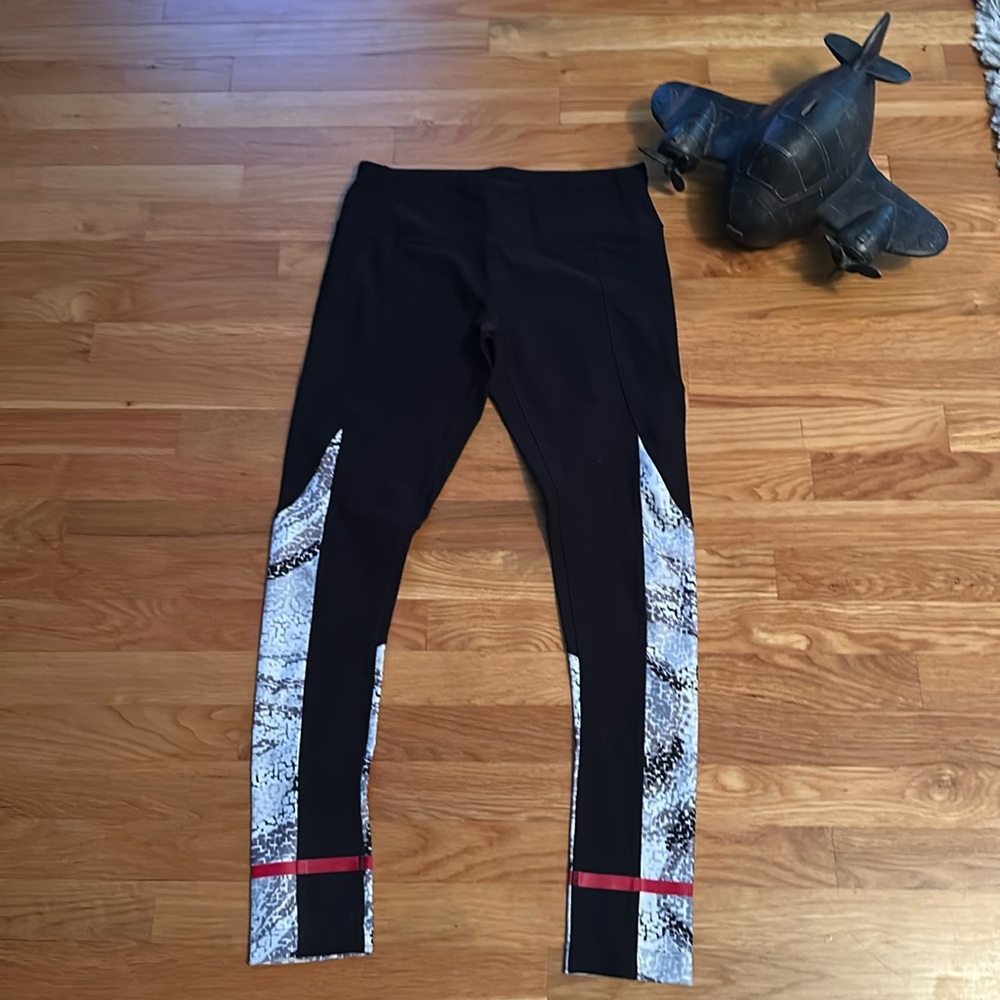 MPG, Size- Med, black leggings w/ snake print detail